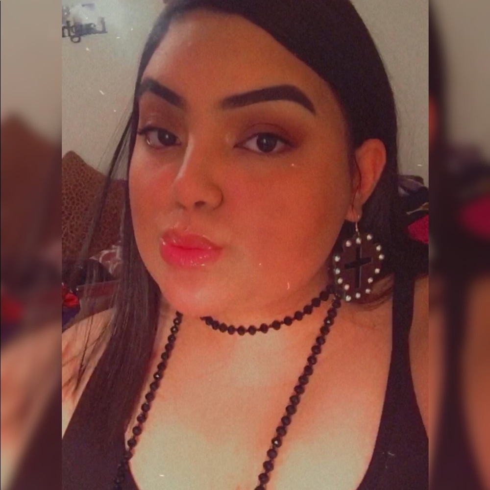Meet your Posher, Maribel